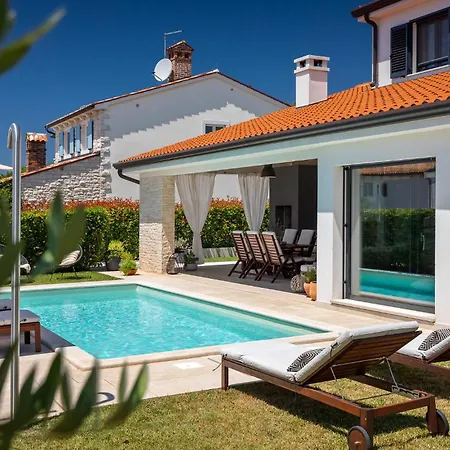 Laurentii Holiday home *