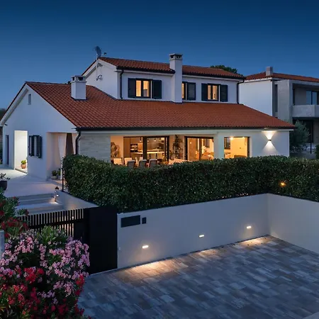 Laurentii Holiday home *